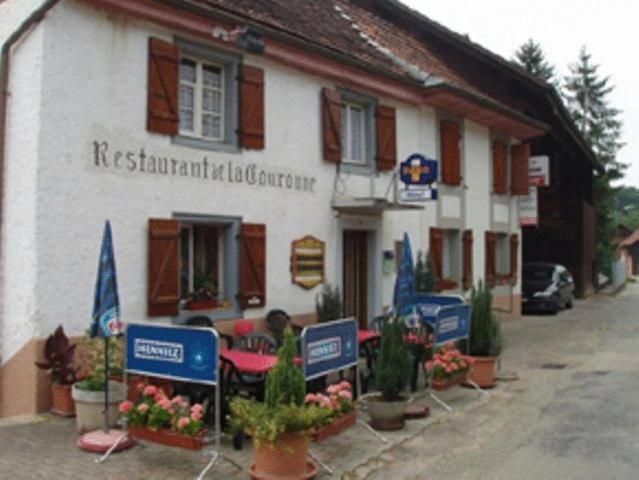 Auberge Restaurant Couronne Beurnevésin Buitenkant foto